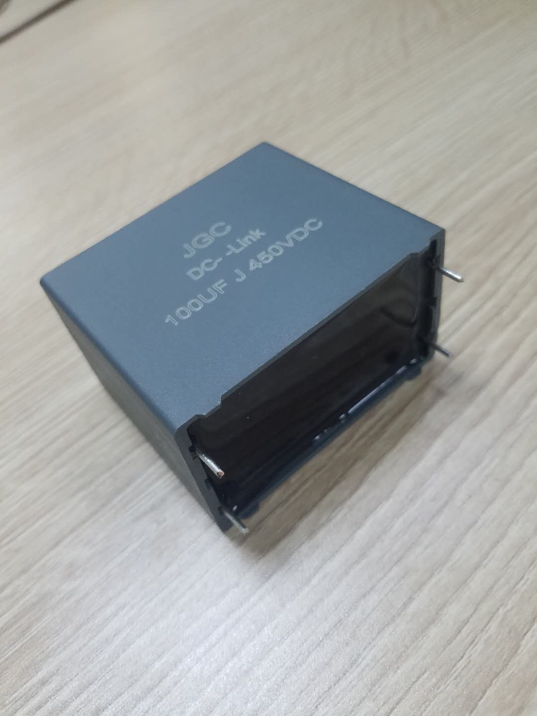 电容器在使用时会产生哪些问题？(图1)